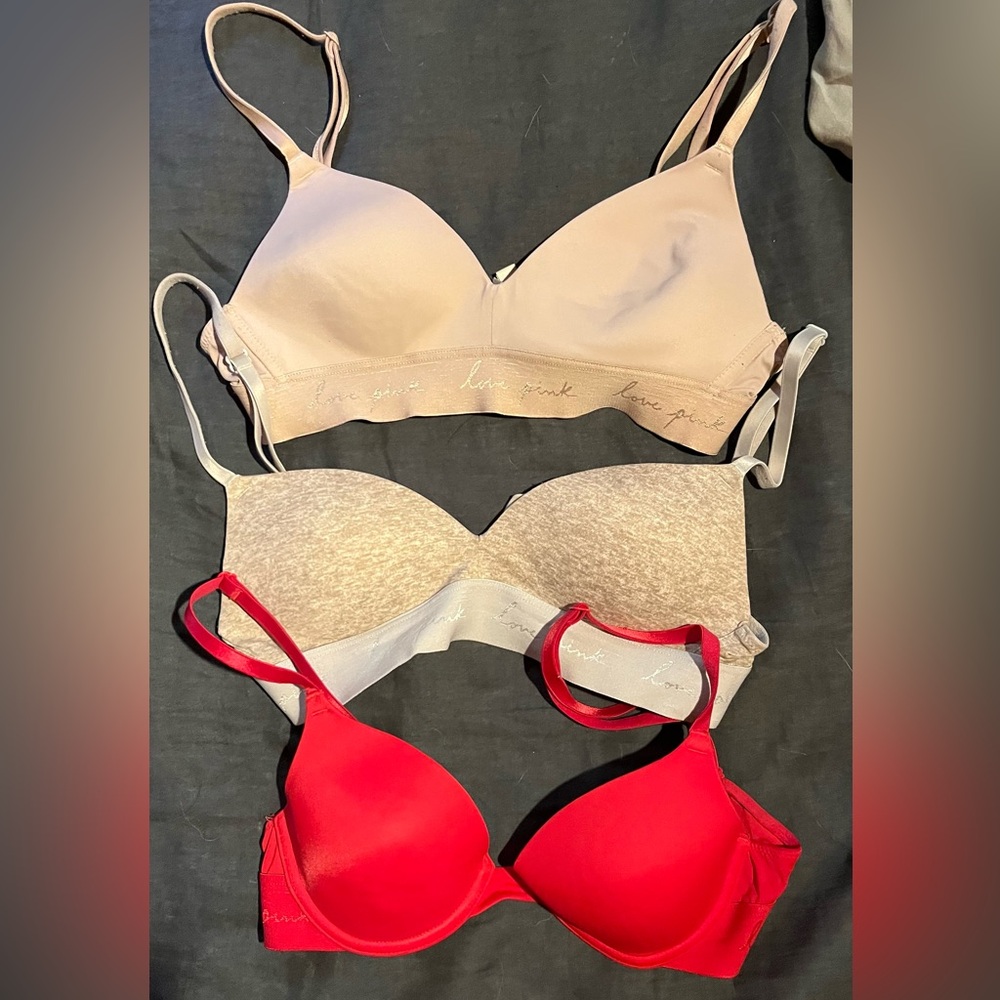 VGUC Victoria’s Secret bras - 32A